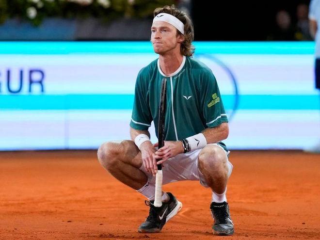 的高度关注 的高度关注